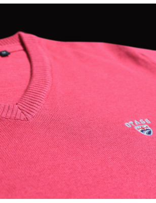 détail du col V du Pull pour homme CARBUN Otago marsala