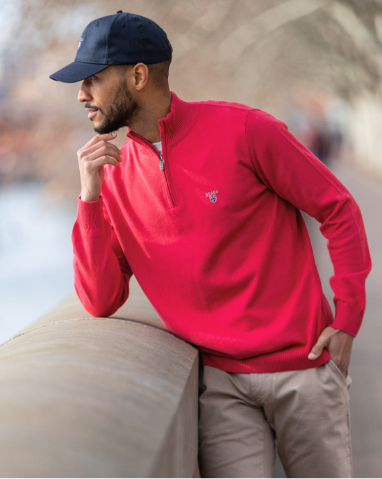 Pull col zip homme CARBUN Otago marsala porté