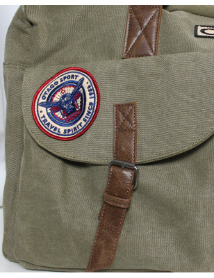 détail de poche du SAC TRAVEL 48H OTAGO Kaki avec lanière en cuir