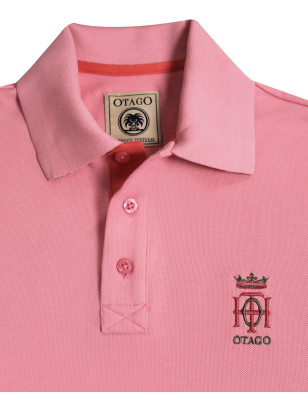 détail du col et broderie du Polo manches courtes rose powder pink pour homme Bota Otago rugby